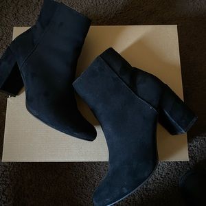Just Fab Black ankle booties size 6 women